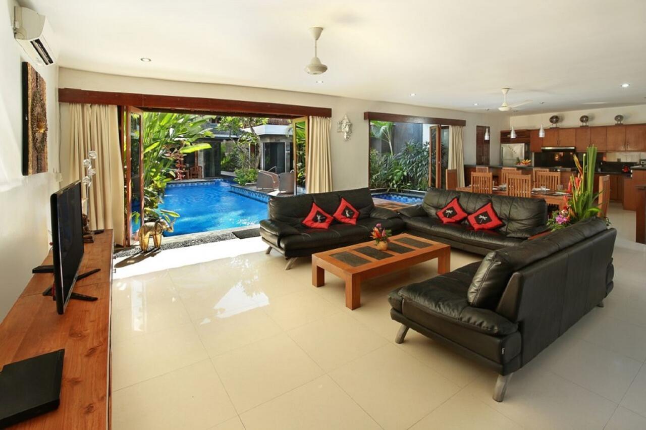 Villa Blue Seminyak Esterno foto